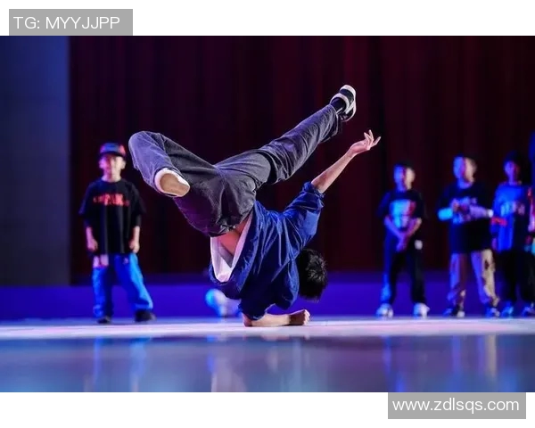 全国街舞大赛点评杭州街舞队战术表现分析与精彩瞬间回顾 全国街舞大赛点评杭州街舞队战术表现分析与精彩瞬间回顾