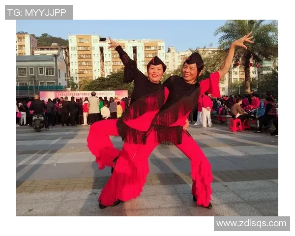 武汉街舞队的团队协作之道:舞动青春与梦想的交汇点 武汉街舞队的团队协作之道:舞动青春与梦想的交汇点