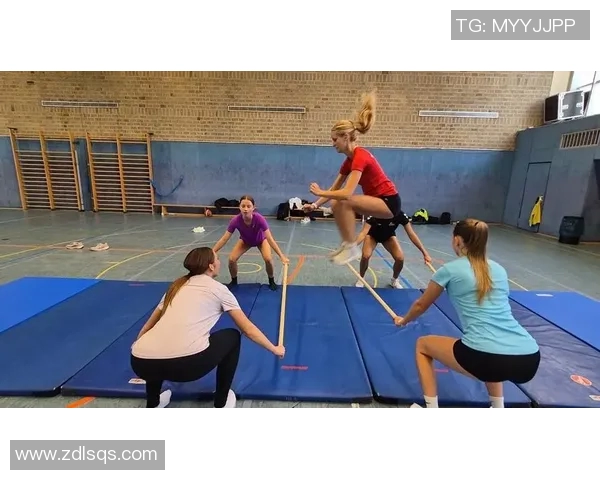 体操运动员的成长之路:从基础训练到世界舞台的挑战与辉煌 体操运动员的成长之路:从基础训练到世界舞台的挑战与辉煌