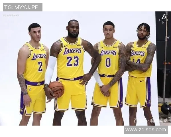 火箭队与勇士宿敌对决战绩汇总与战术比较