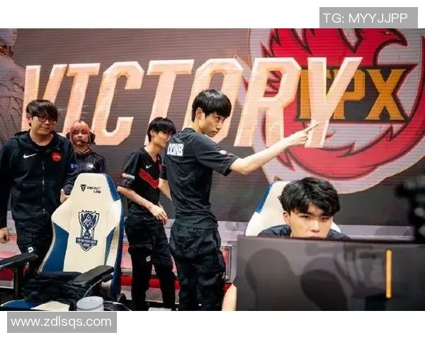 和平精英赛事分析：FPX战队如何展现强大实力与团队合作精神