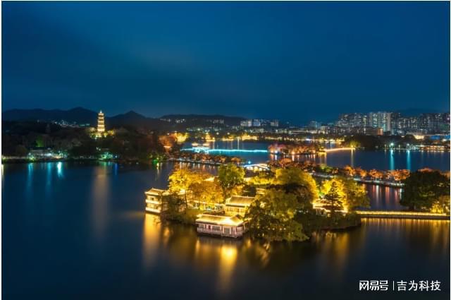 885566威尼斯国度5A级旅游景区-惠州西湖上线吉为科技人脸辨认一体机体系(图2)