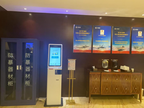 885566威尼斯旅店自助机品牌保举：鹿马(LUMOUS)引领旅店智能化晋级新潮(图2)